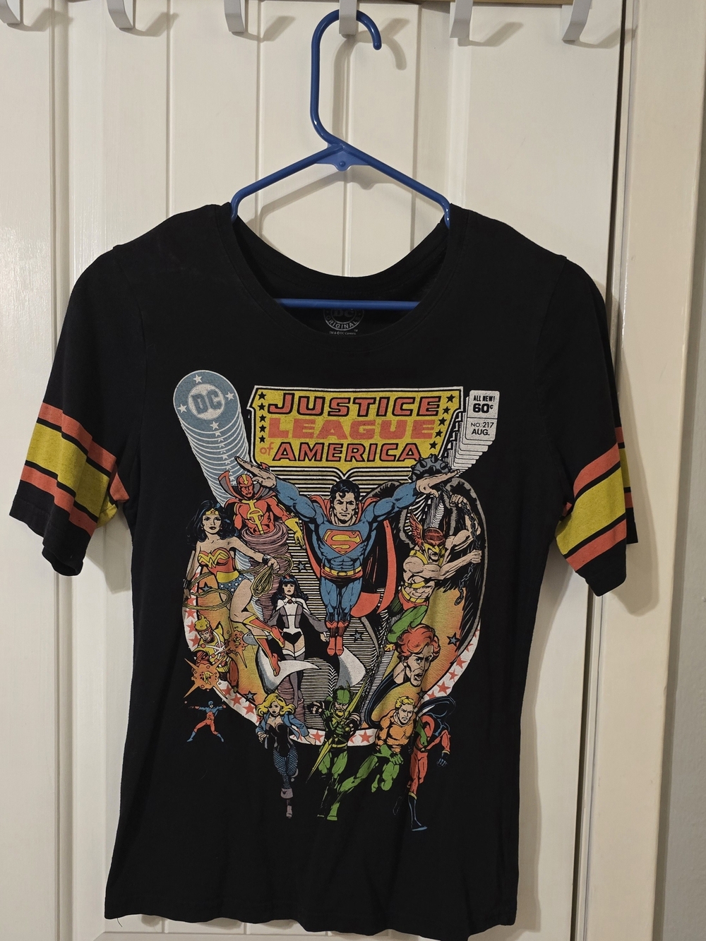 Justice League America Graphic Tee - Black Size Medium Retro Striped Sleeves